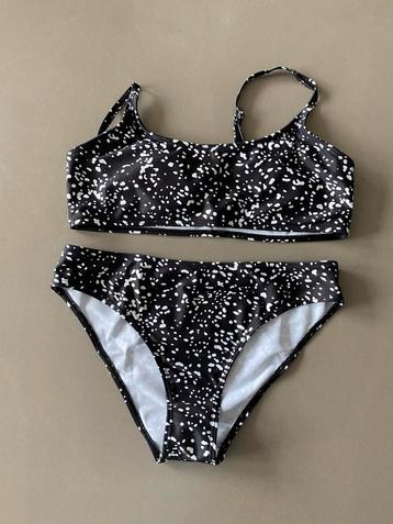 Bikini maat XS, beschikbaar voor biedingen