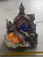 Kerstdecoratie met kerk en schaatsbaan verlicht, Diversen, Ophalen of Verzenden, Gebruikt
