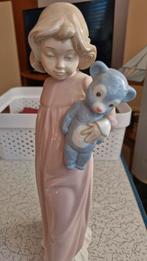 Nao Beeldje Meisje met Teddybeer 30 cm, Antiek en Kunst, Antiek | Keramiek en Aardewerk, Ophalen of Verzenden