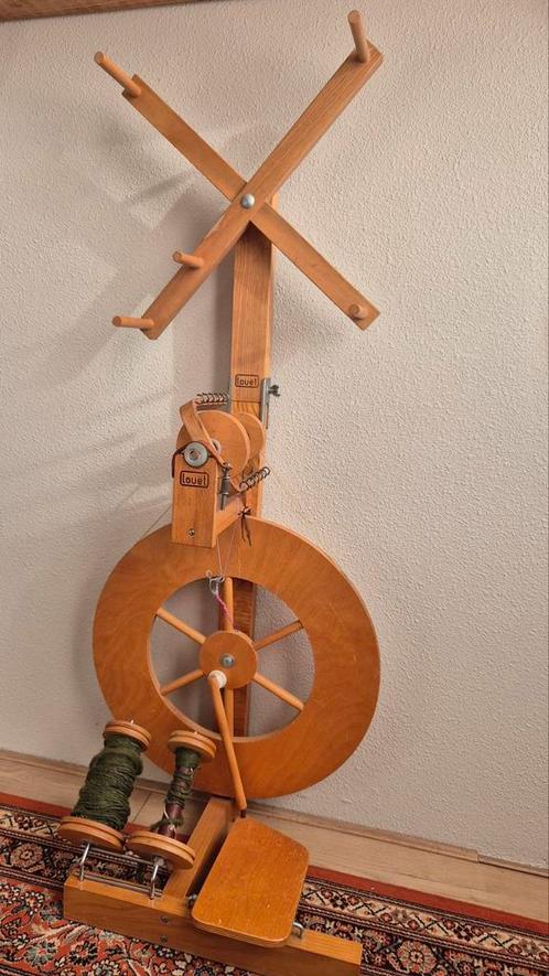 Louet Spinnewiel - Klassiek Model, Hobby en Vrije tijd, Spinnewielen en Spinnen, Gebruikt, Spinnewiel, Ophalen