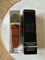 Nieuwe Givenchy Teint Couture Everwear Foundation, Bruin, Gehele gezicht, Nieuw, Ophalen of Verzenden