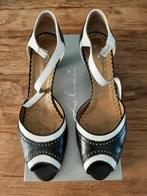 Lilian elegante open teen schoenen zwart/ wit, mt. 41, Lilian, Zwart, Ophalen of Verzenden, Zo goed als nieuw