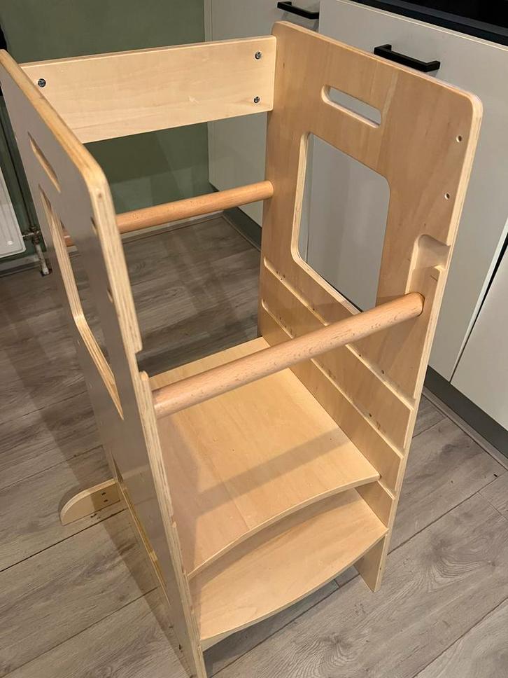 Montessori Leertoren / Keukenhulp Zo Goed Als Nieuw, Kinderen en Baby's, Kinderstoelen, Zo goed als nieuw, Meegroeistoel, Ophalen