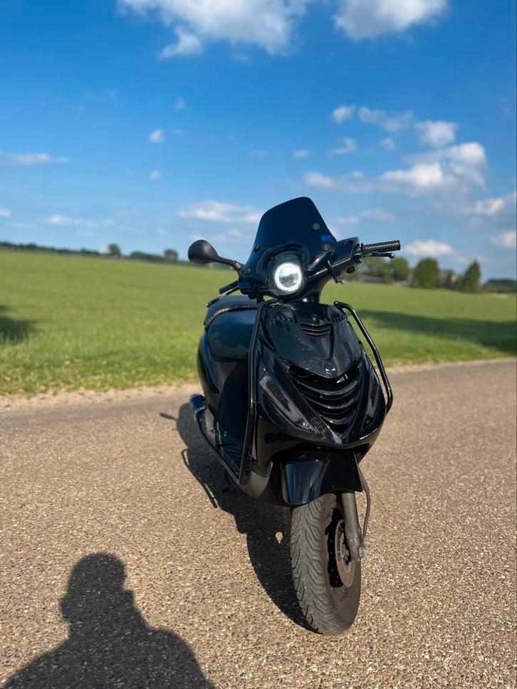 Piaggio zip 4t 2v 80cc, Fietsen en Brommers, Scooters | Piaggio, Gebruikt, Zip, Maximaal 45 km/u, Benzine, Ophalen