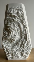 Grote vintage brutalist fossiel mat-porselein design vaas, Huis en Inrichting, Ophalen of Verzenden, Zo goed als nieuw