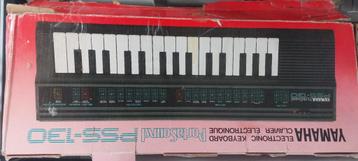 Yamaha portasound pss 130 met adapter  beschikbaar voor biedingen