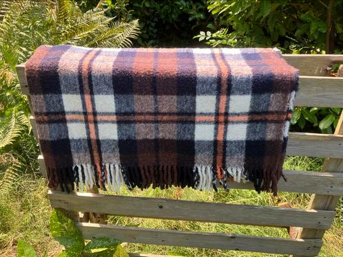 Vintage woondeken ~ plaid 150 x 130 cm, Huis en Inrichting, Woonaccessoires | Plaids en Woondekens, Gebruikt, Ophalen of Verzenden