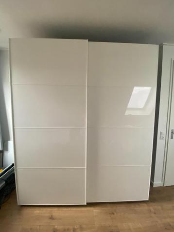 Ikea pax kledingkast 200x238x66cm *hoogglans schuifdeuren* - afbeelding 1