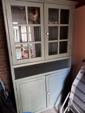 Authentieke Boerenkast met Glasdeuren beschikbaar voor biedingen