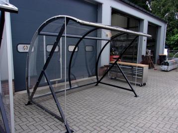 fietsenstallingen ,fietsenoverkapping , rookplek beschikbaar voor biedingen