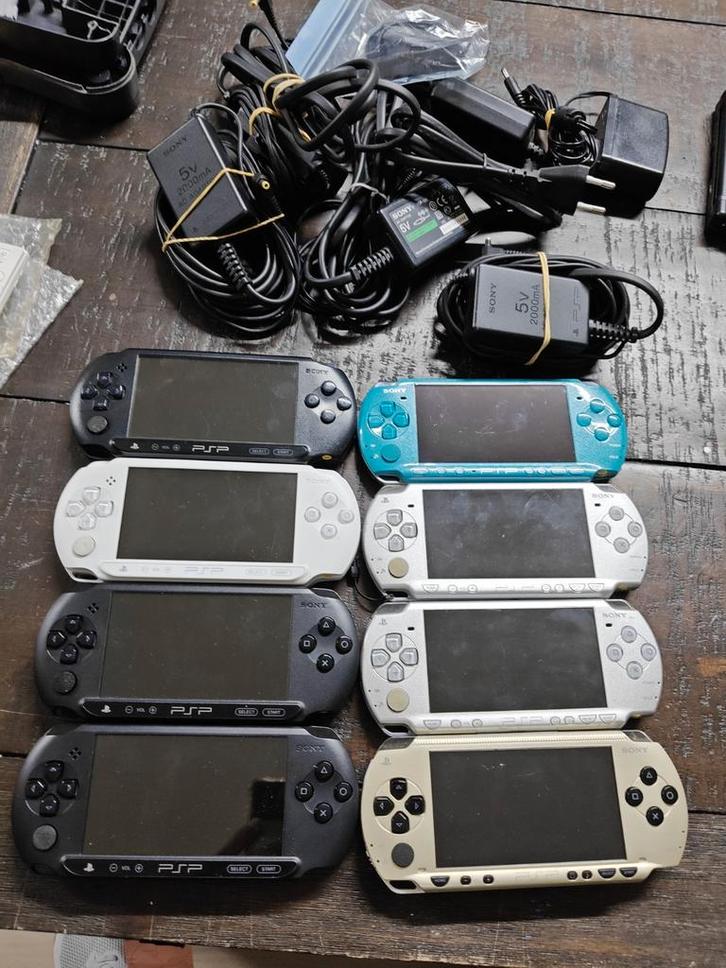 PSP 1000, 2000, 3000 en street versies., Spelcomputers en Games, Spelcomputers | Sony PSP, Zo goed als nieuw, PSP, Ophalen of Verzenden