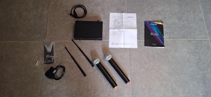 Omnitronic UHF-E2 wireless microfoon set, Muziek en Instrumenten, Microfoons, Zo goed als nieuw, Overige typen, Draadloos, Ophalen of Verzenden