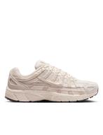 Nike P-6000 ‘Light Orewood Brown’ - maat 42, Overige kleuren, Nike, Nieuw, Ophalen of Verzenden