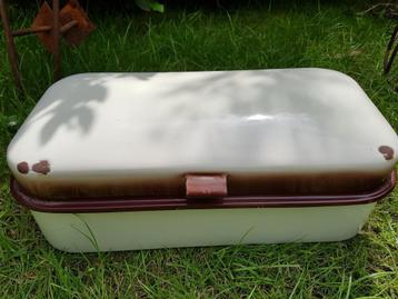 Klassiek model emaille broodtrommel (brocante) beschikbaar voor biedingen