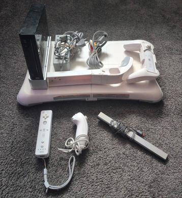Nintendo Wii met veel toebehoren! beschikbaar voor biedingen