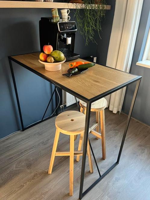 Hoge bartafel / eettafel, strak zwart met metalen frame, Huis en Inrichting, Tafels | Statafels, Gebruikt, Ophalen