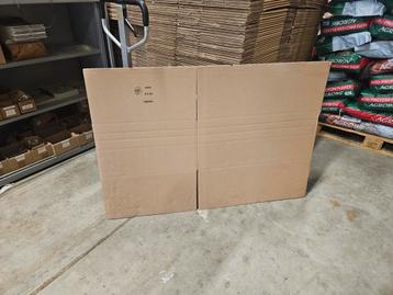 Grote dozen L78xB58,5xH33 beschikbaar voor biedingen