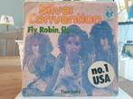 7" Single Silver Convention - Fly Robin Fly / Tiger Baby, Gebruikt, 7 inch, Single, Ophalen of Verzenden