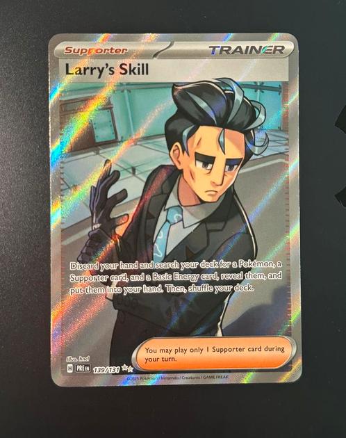 Larry’s skill (prismatic) 139/131 reverse holo, Hobby en Vrije tijd, Verzamelkaartspellen | Pokémon, Zo goed als nieuw, Losse kaart
