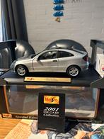 Mercedes c klasse sport 1/18 met doos, Hobby en Vrije tijd, Modelauto's | 1:18, Ophalen of Verzenden, Zo goed als nieuw