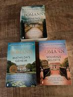 Corina Bomann - De Vrouwen van de Leeuwenhof Deel 1 tm 3, Boeken, Ophalen of Verzenden, Zo goed als nieuw