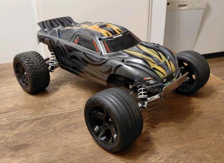 RTR Traxxas Rustler VXL Integy nieuwe gearbox en luxe 2,4ghz, Hobby en Vrije tijd, Modelbouw | Radiografisch | Auto's, Zo goed als nieuw