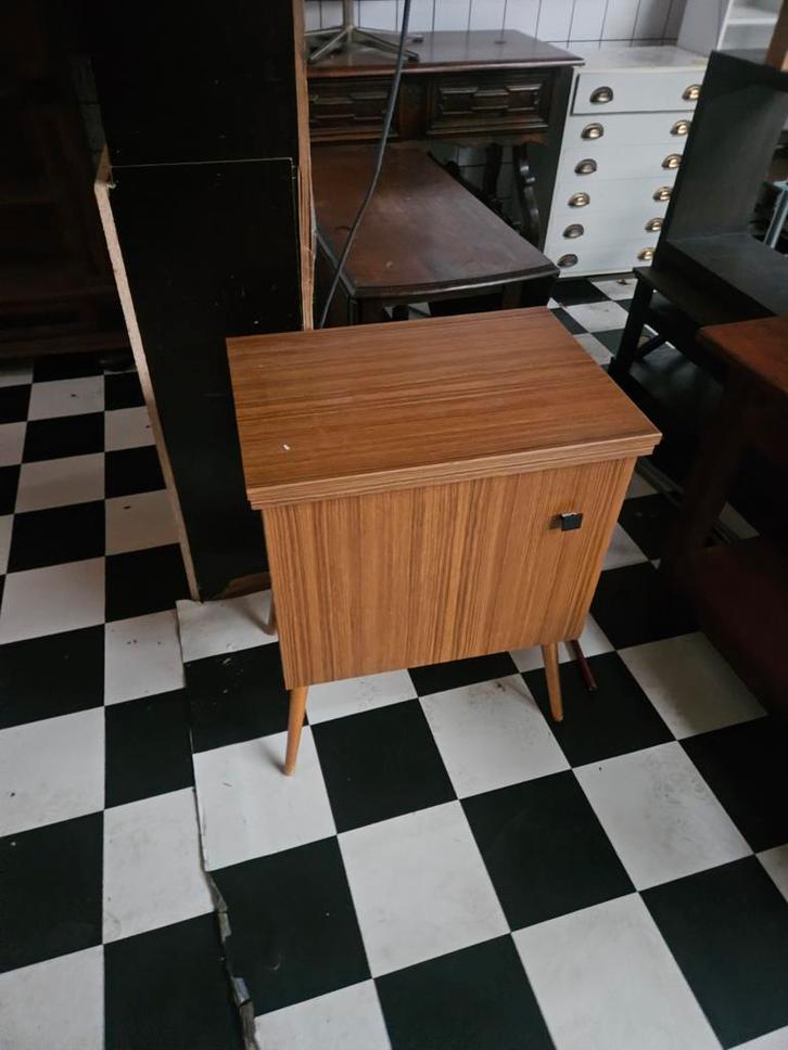 Vintage Teakhouten Naaimachinekast, Huis en Inrichting, Tafels | Bijzettafels, Ophalen of Verzenden