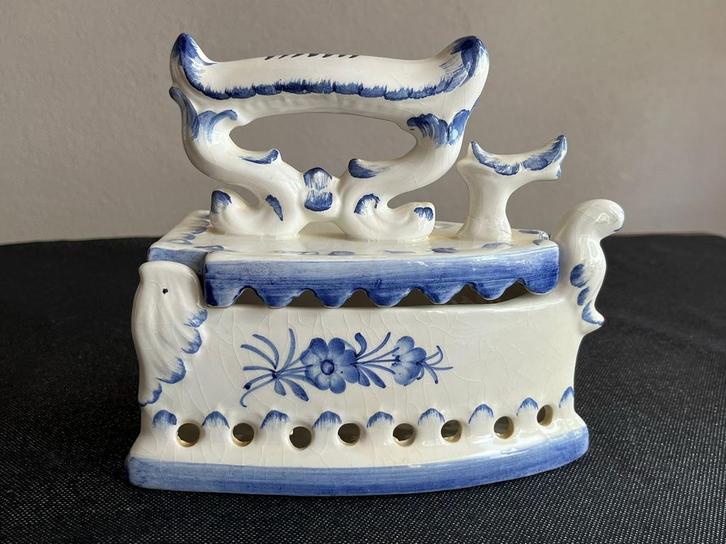 Delfts Blauw Strijkijzer Decoratie Bassano Italy, Antiek en Kunst, Antiek | Keramiek en Aardewerk, Ophalen of Verzenden