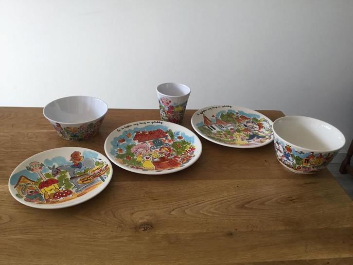 Blond Amsterdam Efteling set (borden en kom), Huis en Inrichting, Keuken | Servies, Nieuw, Bord(en), Blond Amsterdam, Aardewerk