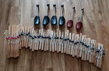 Set van 40 klem kledinghangers(broek)+3 paar schoenspanners beschikbaar voor biedingen
