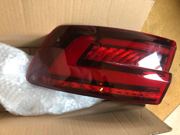 AUDI A4 B9 AVANT rechts buiten achterlicht, Auto-onderdelen, Verlichting, Audi, Gebruikt, Ophalen of Verzenden