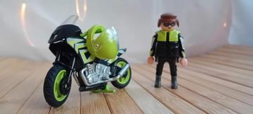 Playmobil 70204 - Motor met Figuur beschikbaar voor biedingen