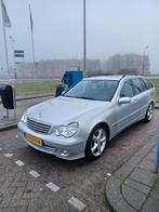 Mercedes-Benz C-Klasse 1.8 C230 Kompr Combi AUT 2004 Grijs, Auto's, Automaat, Achterwielaandrijving, 74 €/maand, 1796 cc