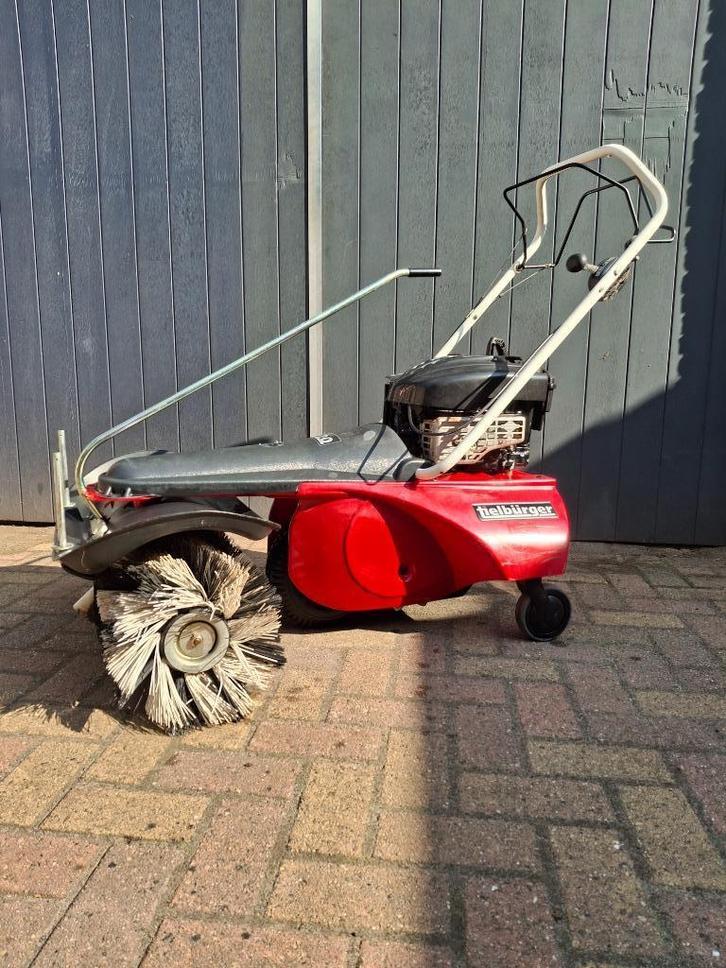 Tielburger TK20 veegmachine . Zeer wendbaar ., Tuin en Terras, Veegmachines, Zo goed als nieuw, Ophalen
