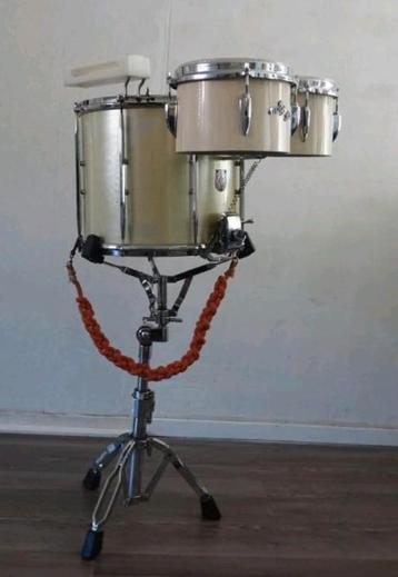 van der Glas marching drum zonder toms beschikbaar voor biedingen