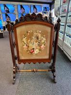 Sier. Haardscherm notenhout, Ophalen, Hout, Houtkachel