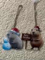 Set 2 Capibara sneeuwpop bagcharm tashanger kerstdecoratie, Ophalen of Verzenden, Nieuw, Overige kleuren, Overige typen