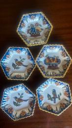 Vijf  makkumse zeskantige bordjes onbeschadigd, Antiek en Kunst, Ophalen of Verzenden