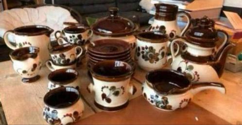 Bruin antiek servies 29-delig van smf schramberg, Antiek en Kunst, Antiek | Servies compleet, Ophalen