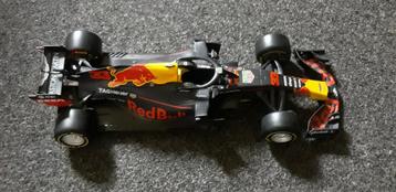 Formule 1 racewagen Max Verstappen schaal 1:24 beschikbaar voor biedingen