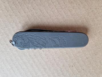 Victorinox Compact Mandalorian Custom Ti beschikbaar voor biedingen