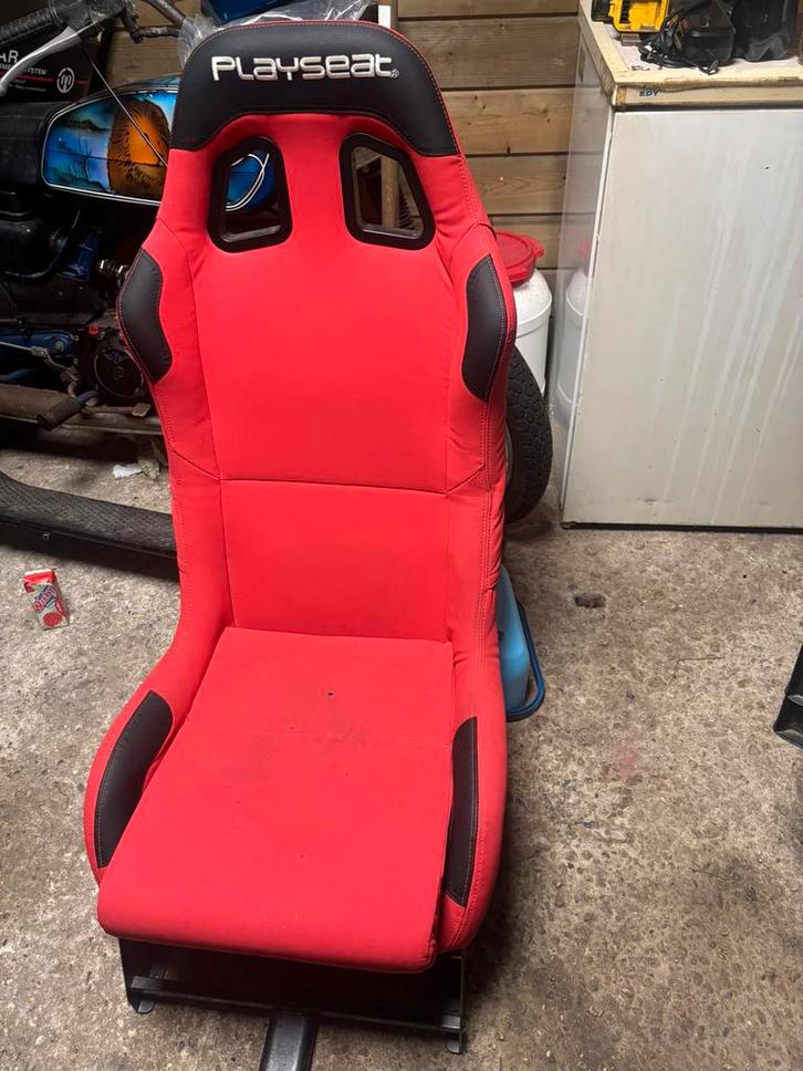 Playseat race simulator, Spelcomputers en Games, Spelcomputers | Sony PlayStation Consoles | Accessoires, Gebruikt, PlayStation 4