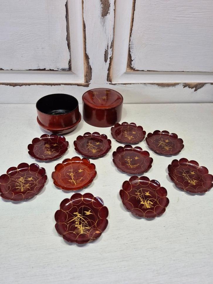 Japans lakdoosje met 10 onderzetters, Antiek en Kunst, Curiosa en Brocante, Ophalen of Verzenden