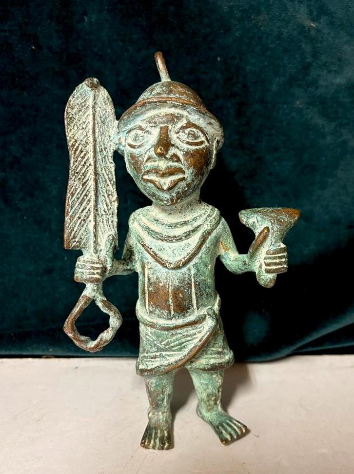 Bronzen beeld Benin, Antiek en Kunst, Antiek | Koper en Brons, Brons, Ophalen of Verzenden