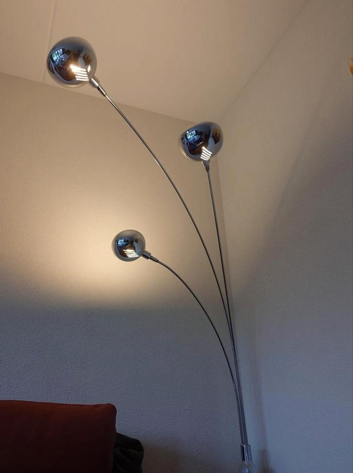 Zilverkleurige vloerlamp met 3 lichtpunten, Huis en Inrichting, Lampen | Vloerlampen, Ophalen