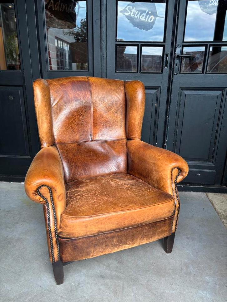 Vintage Stoere Geleefde Schapenleren Fauteuil, Huis en Inrichting, Fauteuils, Gebruikt, Leer, 75 tot 100 cm, 75 tot 100 cm, Ophalen of Verzenden