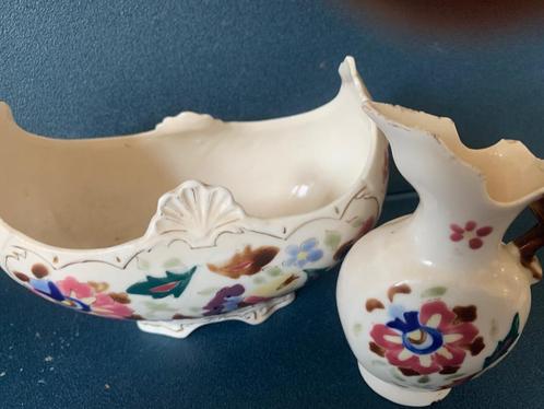 Brocante porseleinen Vaasje met bijpassend bakje uit 1941, Antiek en Kunst, Curiosa en Brocante, Ophalen of Verzenden