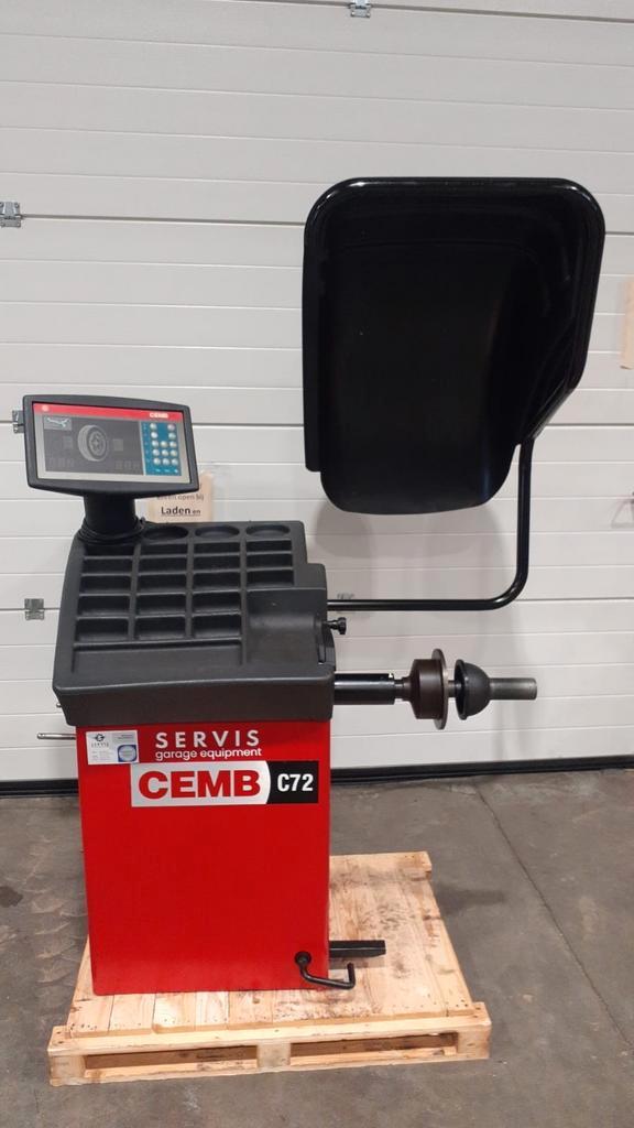 Cemb C72 balanceermachine met pneumatisch opspan, Auto diversen, Autogereedschap, Gebruikt, Ophalen