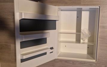 badkamer kastje beschikbaar voor biedingen