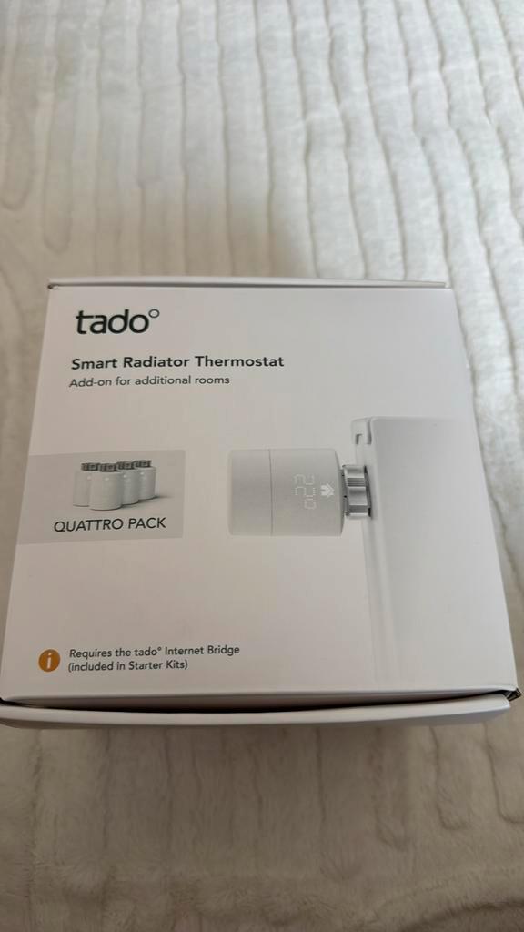 Tado Smart Radiator Thermostaat vier pack, Doe-het-zelf en Verbouw, Verwarming en Radiatoren, Nieuw, Overige typen, Minder dan 30 cm